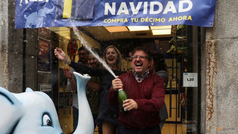 'Fat One' lottery spreads Christmas cash and joy across Spain 'Fat One' lottery spreads Christmas cash and joy across Spain