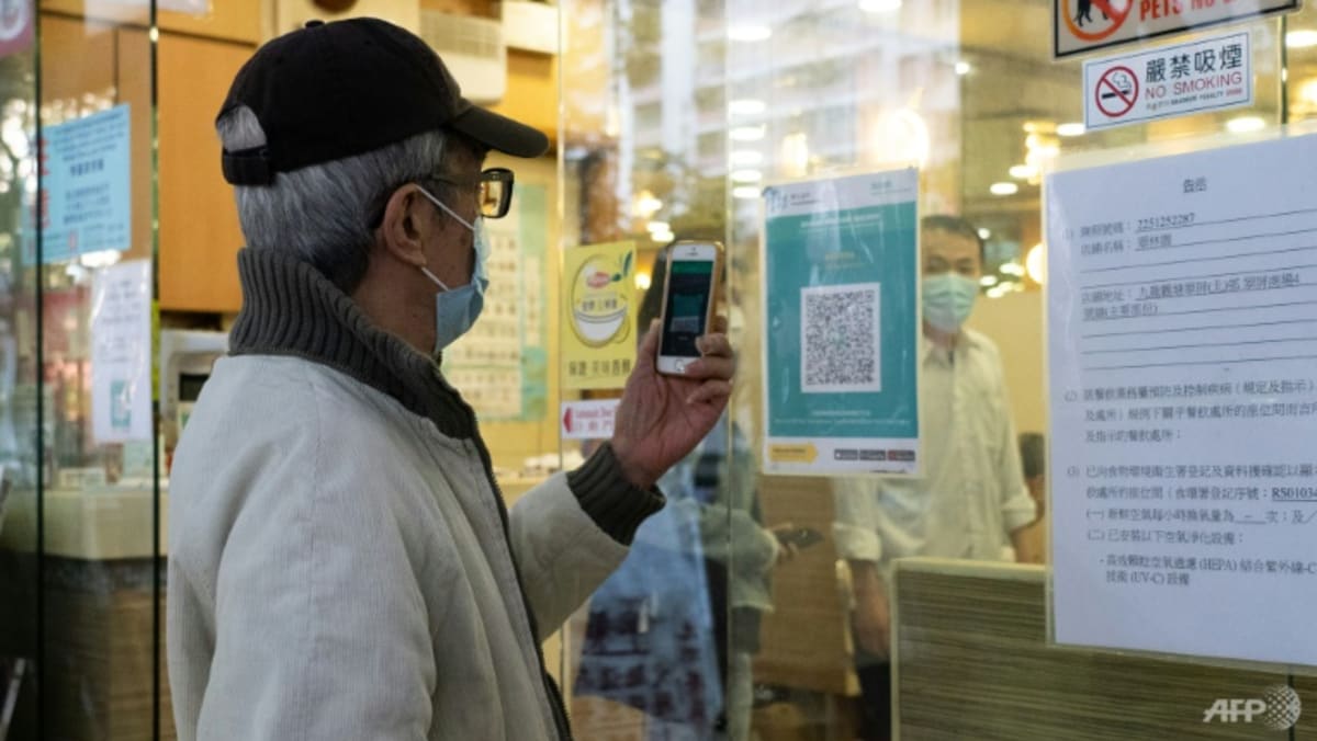 Hong Kong mandates COVID-19 tracing app for most adults in bars, restaurants