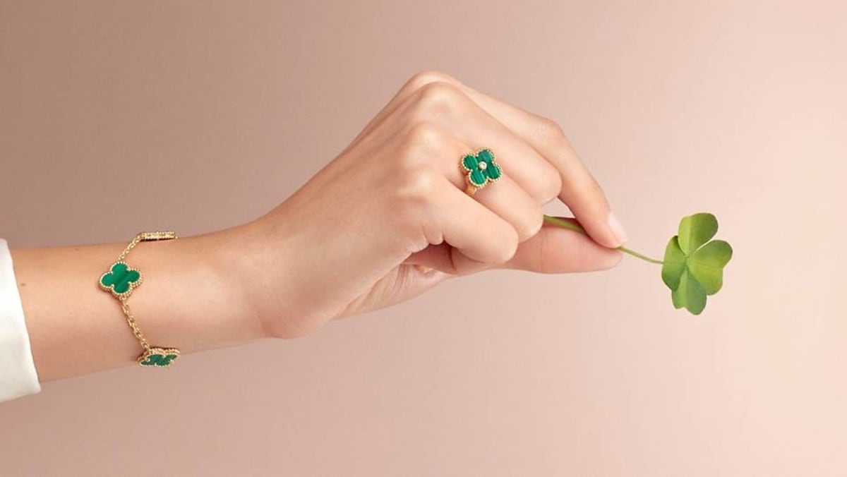 Van cleef and 2025 arpels clover