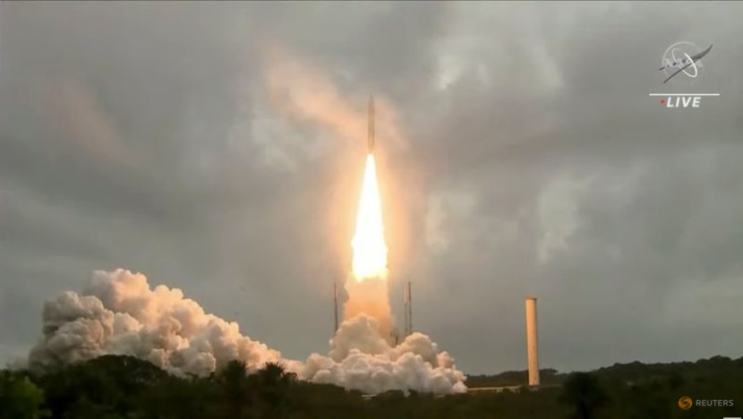 Tiny meteoroid bops $10 billion Webb space telescope Tiny meteoroid bops $10 billion Webb space telescope