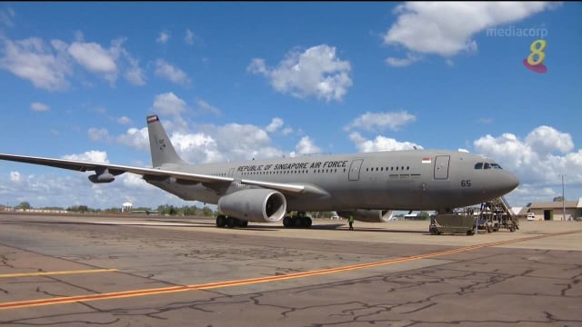 我国空军A330多用途添油运输机 首次为F-35战机添油