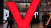 Verizon, AT&T to extend some 5G safeguards past July, allow full use