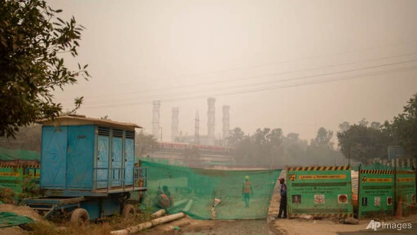 Trouble for COVID-19 patients as New Delhi suffers from 'severe' air pollution for 3rd day Trouble for COVID-19 patients as New Delhi suffers from 'severe' air pollution for 3rd day