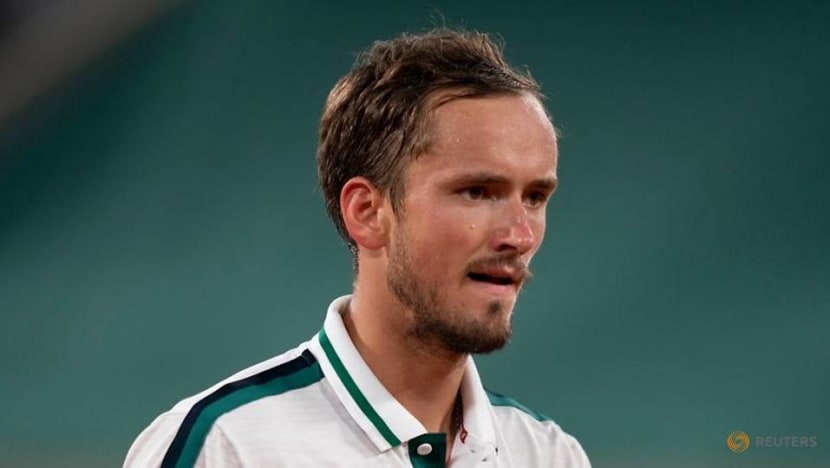 Tennis: Top seed Medvedev knocked out by Struff in Halle opener Tennis: Top seed Medvedev knocked out by Struff in Halle opener
