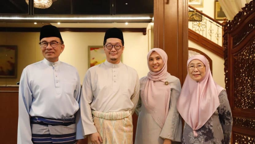 Nurul Izzah selamat diijab kabul dengan pilihan hati Nurul Izzah selamat diijab kabul dengan pilihan hati