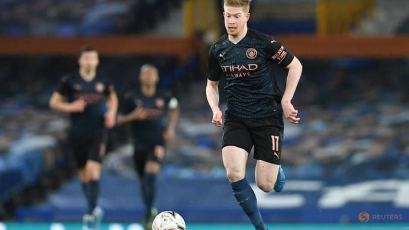 Football: Man City leave it late to beat Everton and reach Cup semis Football: Man City leave it late to beat Everton and reach Cup semis