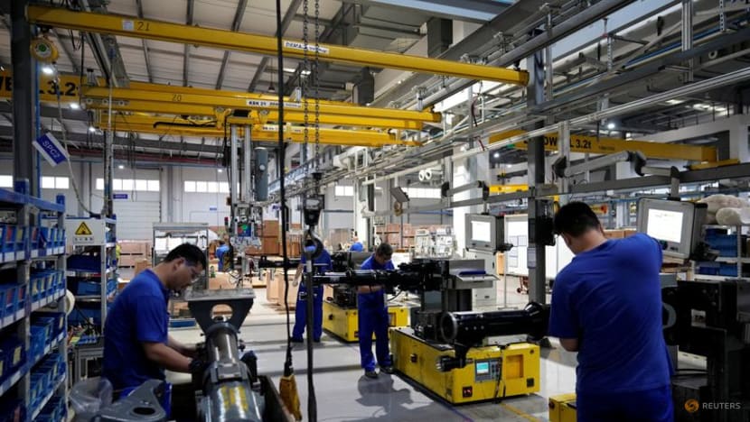 China drops GDP target mention, aims for 'best possible' results instead China drops GDP target mention, aims for 'best possible' results instead