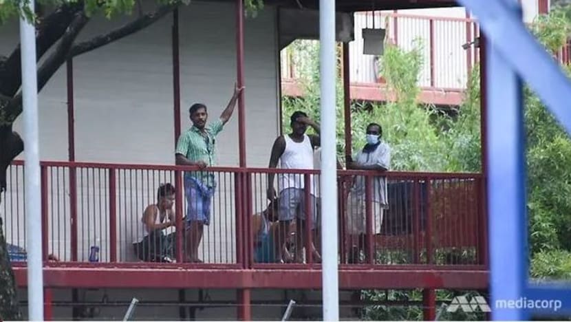 வெளிநாட்டு ஊழியர்களுக்குச் சத்துமிக்க அரிசி வெளிநாட்டு ஊழியர்களுக்குச் சத்துமிக்க அரிசி