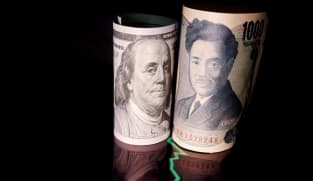 Yen poised for best week in over a year; dollar waits on US jobs data