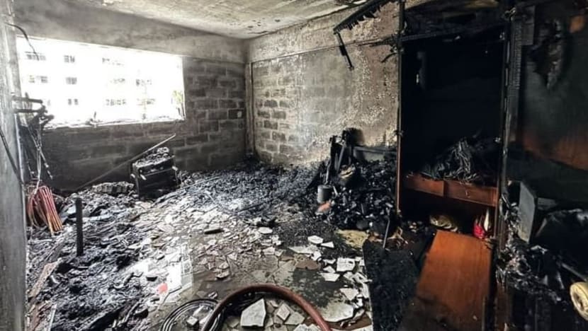Sekurang-kurangnya 50 orang dipindahkan setelah kebakaran tercetus di flat Bedok 