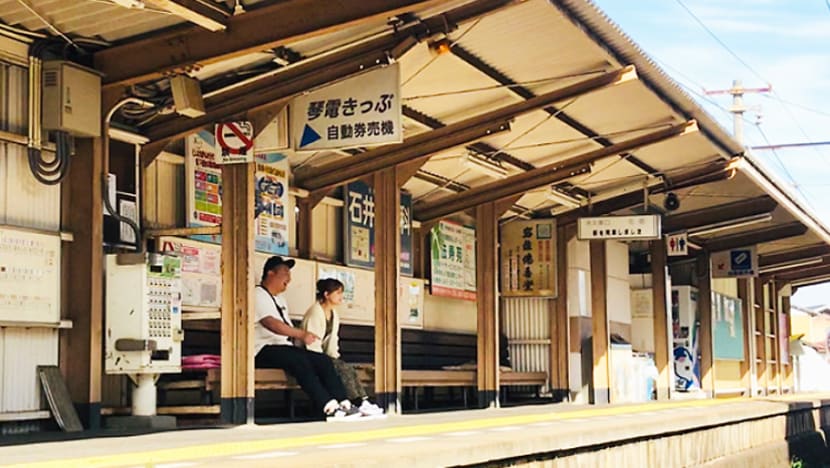 Road Trip on Takamatsu-Kotohira Electric Railroad (Part 2) Road Trip on Takamatsu-Kotohira Electric Railroad (Part 2)