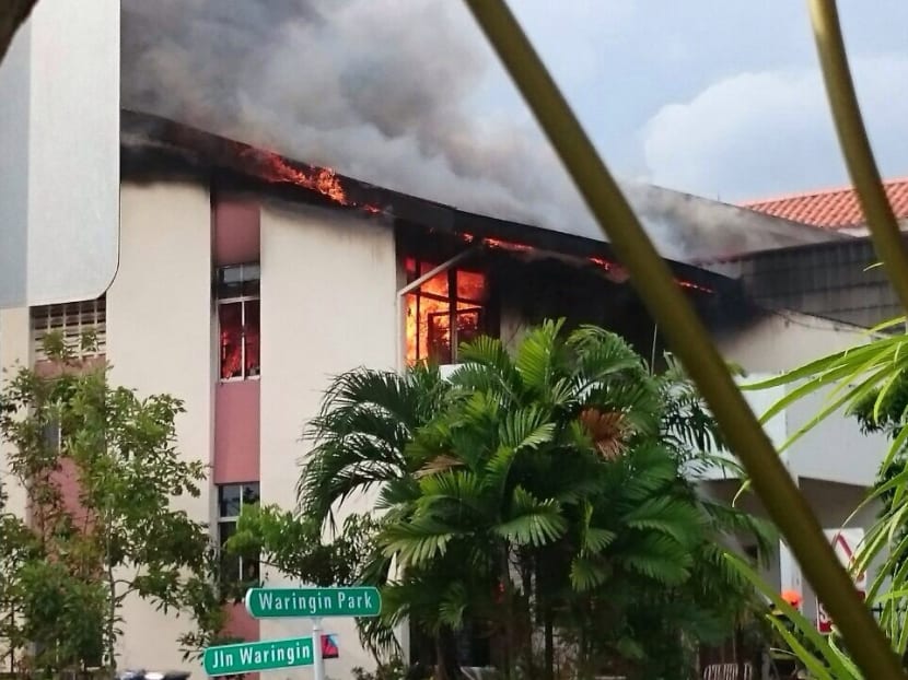 Fire breaks out at Jalan Waringin