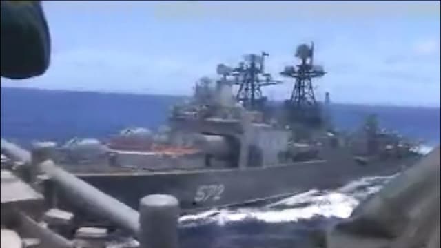 俄美两国军舰险些发生碰撞 最近距离只有50米