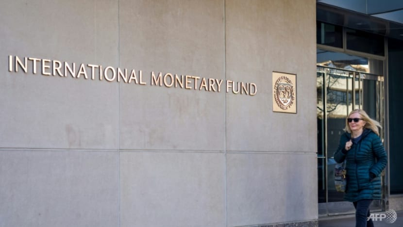 IMF slightly lifts US 2023 growth forecast