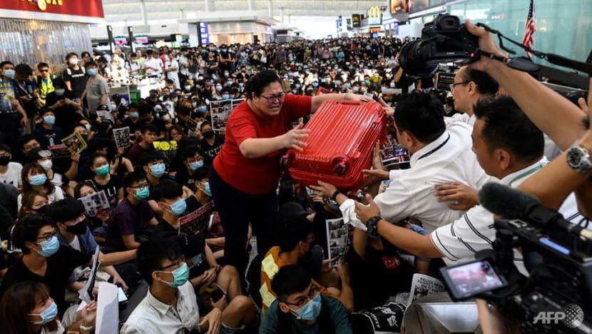 Hong Kong airport gets court injunction to stop protesters from obstructing operations Hong Kong airport gets court injunction to stop protesters from obstructing operations