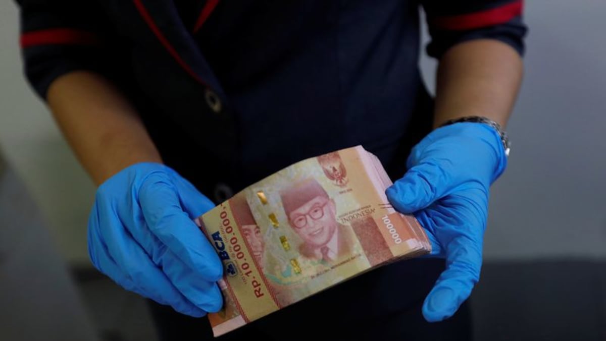 Cadangan devisa Indonesia turun menjadi $132,2 miliar di bulan Juli