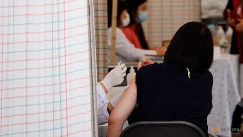 MOH advises temporarily ceasing use of 2 flu vaccines after deaths in South Korea MOH advises temporarily ceasing use of 2 flu vaccines after deaths in South Korea