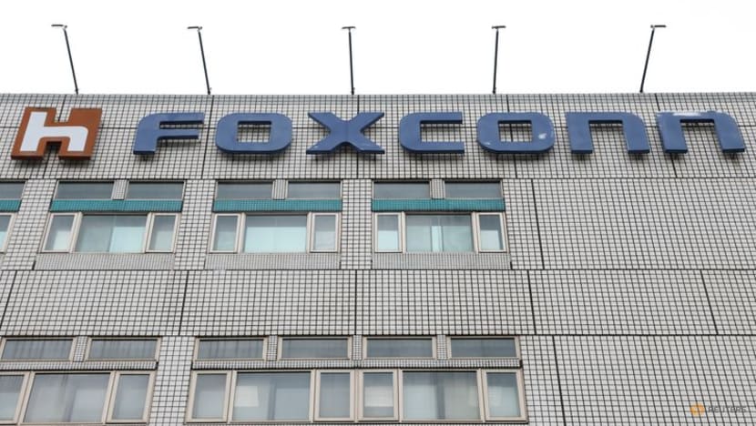 Foxconn implements new curbs at Zhengzhou plant to stem COVID-19 spread
