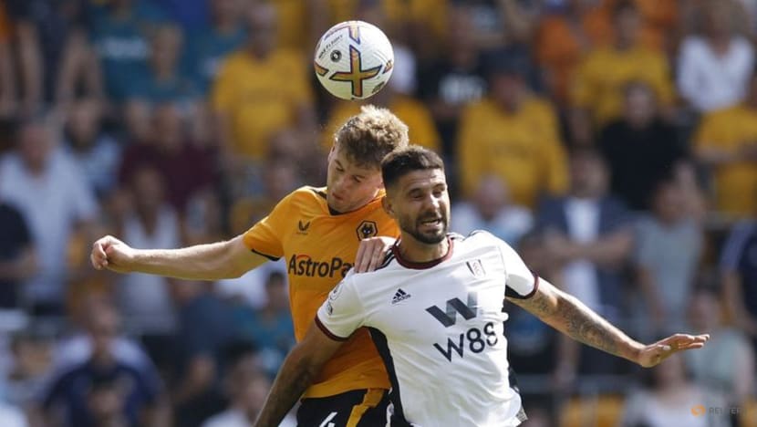 Fulham's Mitrovic misses penalty in Wolves stalemate