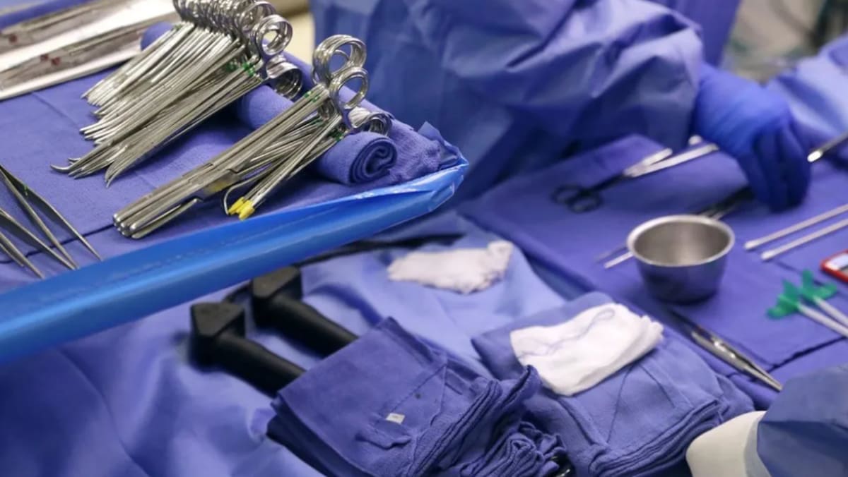 Suparma File Surgery பிரட்டனில் கருப்பையைச் சகோதரியிடமிருந்து தானமாகப் பெற்ற பெண் -