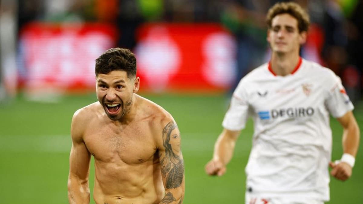 Nottingham Forest sign Argentina’s Montiel from Sevilla