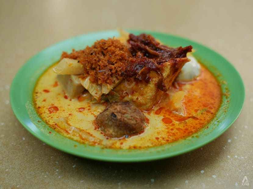 Best eats: Delicious lontong from a family-run stall worth cheering about