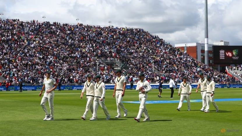 Stokes and Brook help England stretch lead over Australia