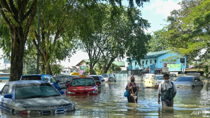 Flood situation improves in Shah Alam as waters recede; number of evacuees in several states drops