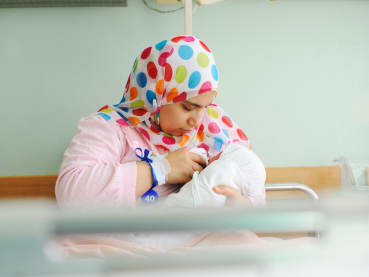 Fasting and nursing your baby: How Muslim mothers can breastfeed healthily during Ramadan 
