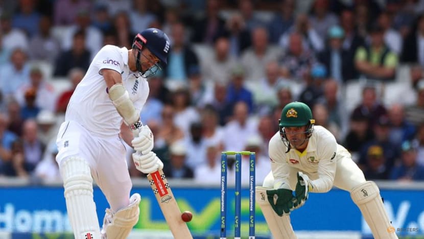 Warner and Khawaja hold firm as Australia begin big run chase