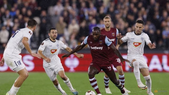 West Ham beat Serbia's Backa Topola 3-1 with own goal
