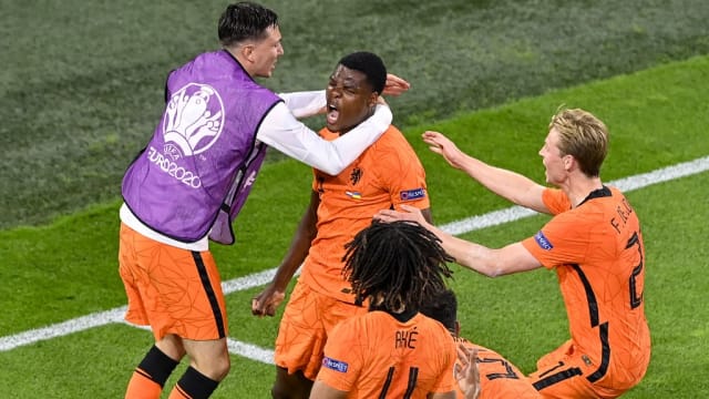 欧锦赛：邓弗里斯头球绝杀 荷兰3比2险胜乌克兰