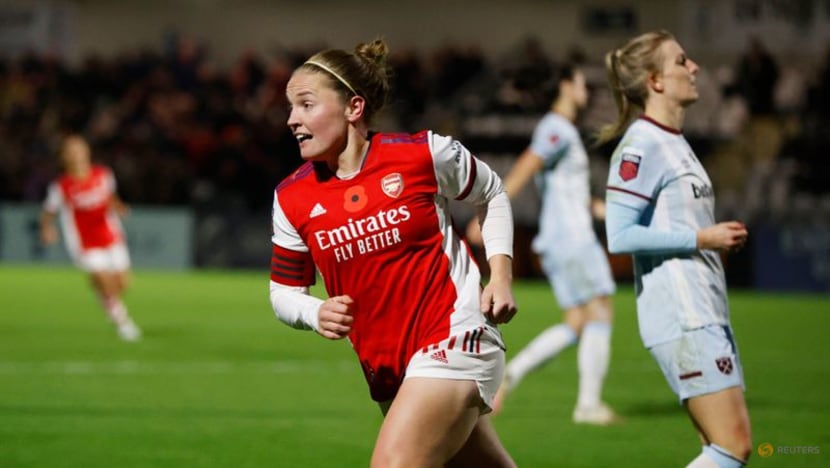 Little leads Arsenal to 4-0 WSL win over West Ham Little leads Arsenal to 4-0 WSL win over West Ham