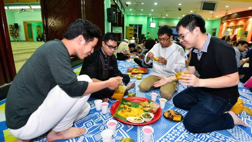 Iftar ‘mesra alam’ yang pertama di Masjid An-Nahdhah Iftar ‘mesra alam’ yang pertama di Masjid An-Nahdhah