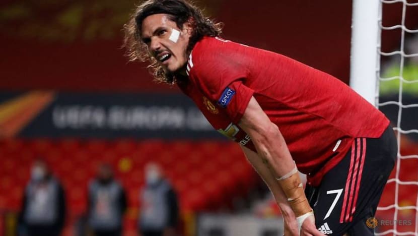 Soccer-Solskjaer hopes Man Utd resurgence can convince Pogba, Cavani to stay Soccer-Solskjaer hopes Man Utd resurgence can convince Pogba, Cavani to stay