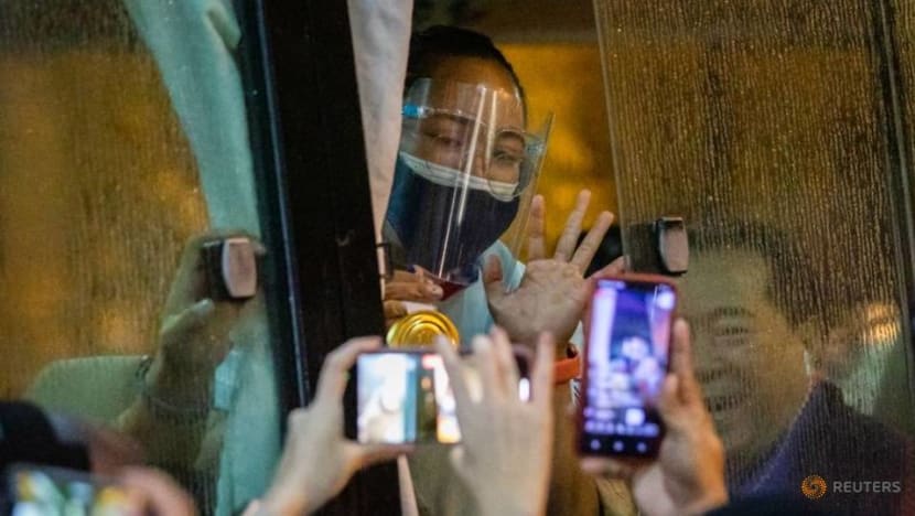 Weightlifting: Philippines' Diaz returns to hero's welcome after winning historic gold Weightlifting: Philippines' Diaz returns to hero's welcome after winning historic gold