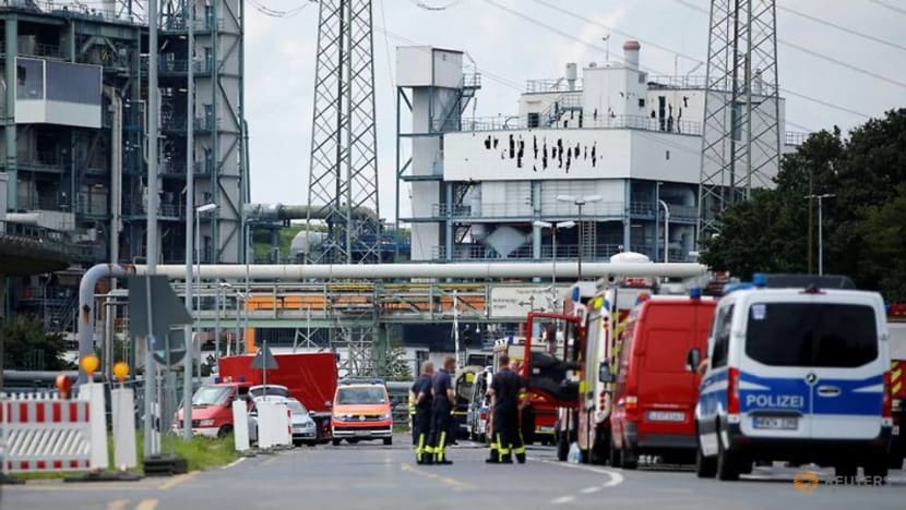 Hope of finding survivors of blast in German industrial park fades