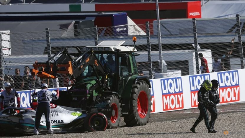 Hamilton apologises to Mercedes after qualifying crash Hamilton apologises to Mercedes after qualifying crash