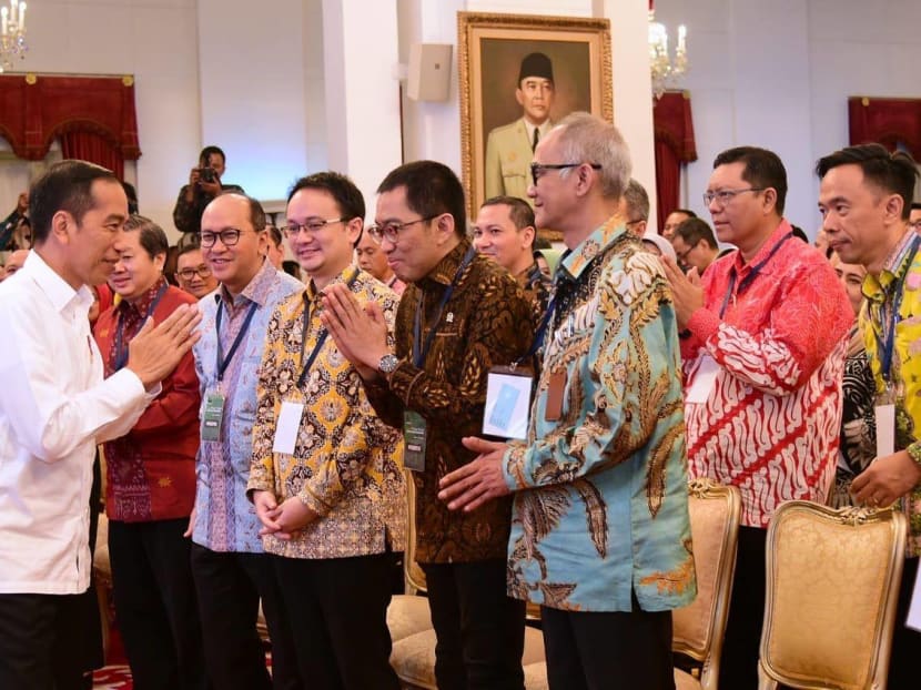 President Jokowi said in a Facebook post (with this photo) on March 4 that he had asked the Trade Ministry to meet to discuss how to mitigate the impact of the Covid-19 outbreak on the country's economic growth and stability. President Jokowi said in a Facebook post (with this photo) on March 4 that he had asked the Trade Ministry to meet to discuss how to mitigate the impact of the Covid-19 outbreak on the country's economic growth and stability.