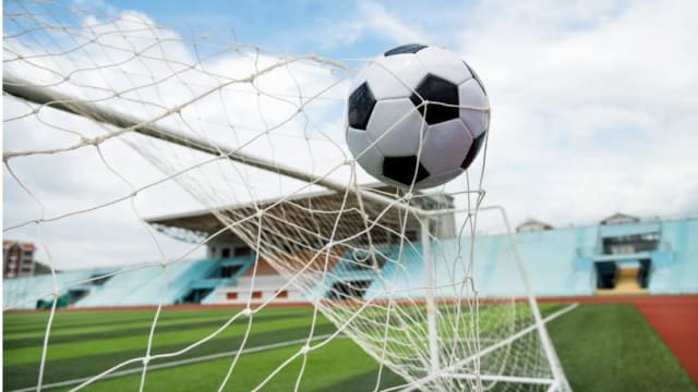 欧洲冠军杯足球联赛：葡萄牙本菲卡英格兰切尔西打进复赛