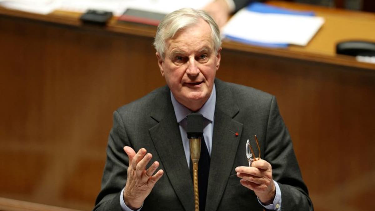 Work one day for free, France asks its people in new budget plan