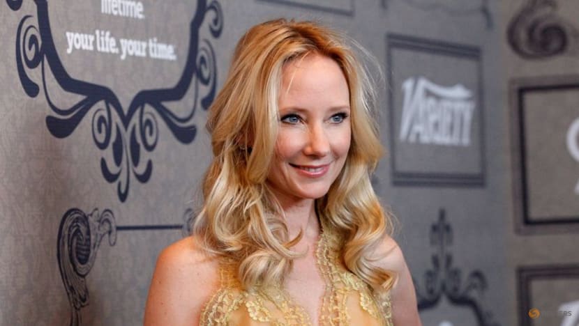 US actress Anne Heche dies after being pulled off life support - Daily Mail