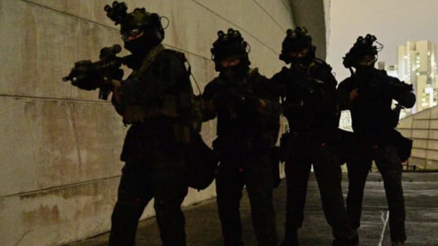 武装部队凌晨在波那维斯达展开反恐演习