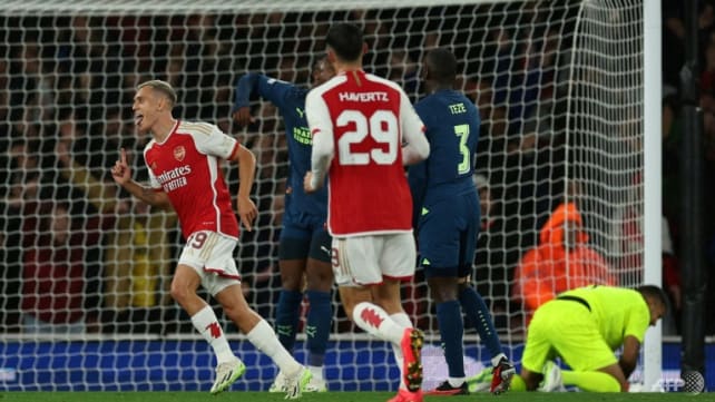 Arsenal crush PSV on 'beautiful' Champions League return