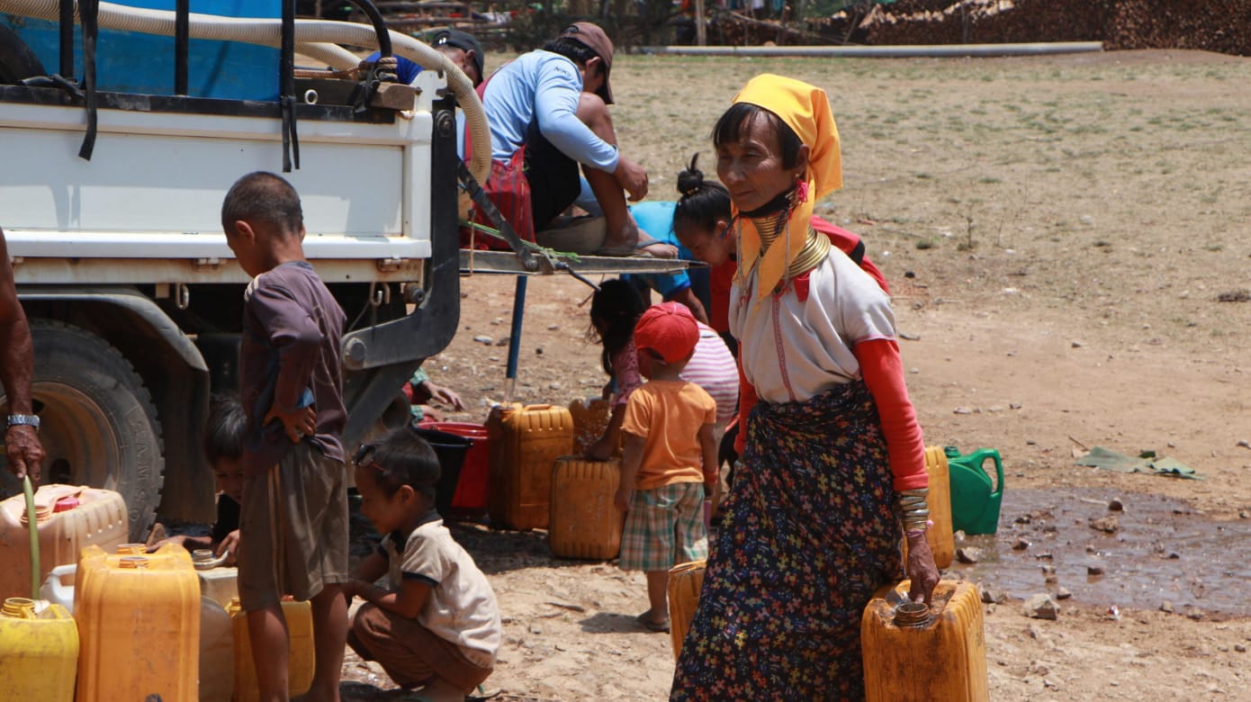 缅甸冲突加剧 流离失所民众激增50%