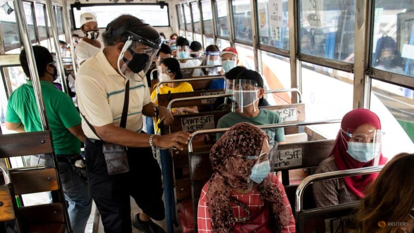 Philippines sets cash grants for public transport drivers as fuel prices soar Philippines sets cash grants for public transport drivers as fuel prices soar
