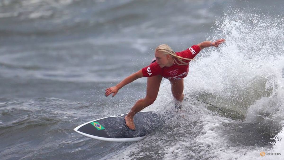 Surfing-Peru wins World Surfing Games team gold, Tahitians lift France Olympic hopes