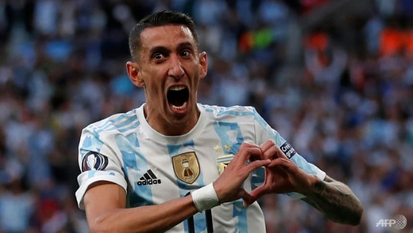 Di Maria completes move to Juventus Di Maria completes move to Juventus