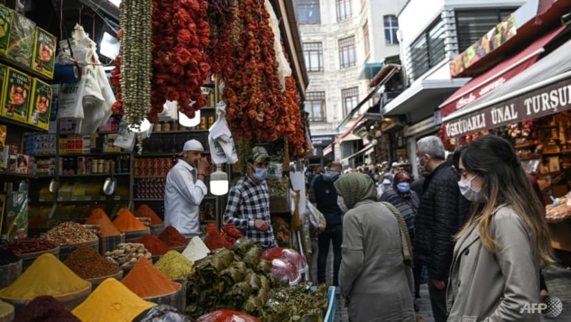 Turks hammered by currency crisis Turks hammered by currency crisis