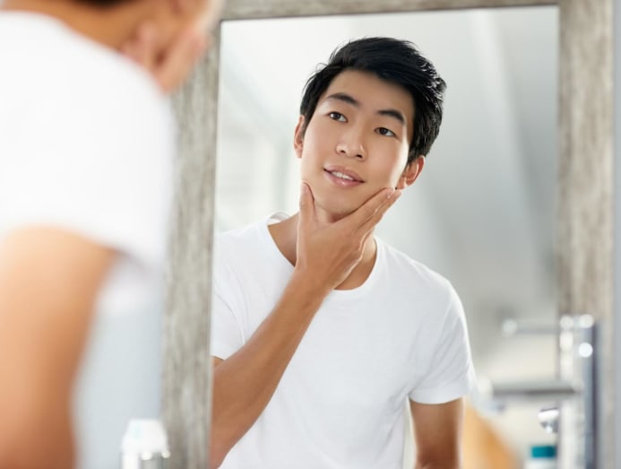 Dirty pillows, sugary foods, bad gym hygiene These 6 lifestyle habits